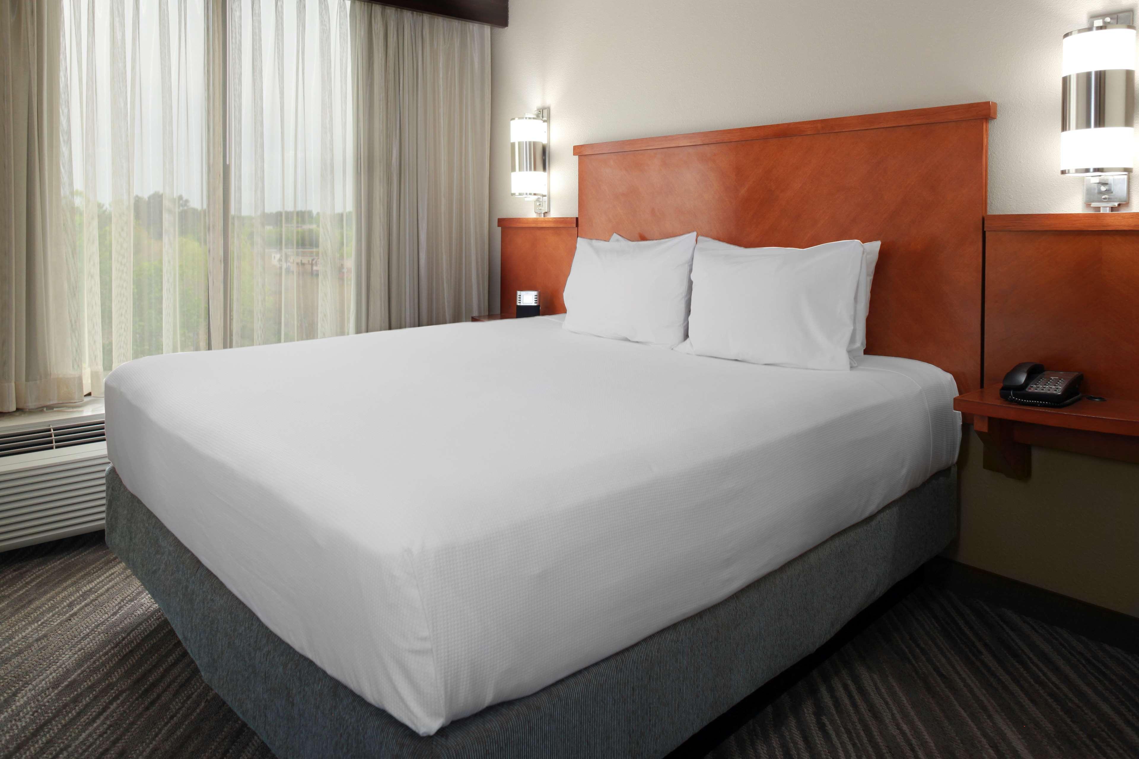 Hyatt Place Detroit/Livonia Exterior photo