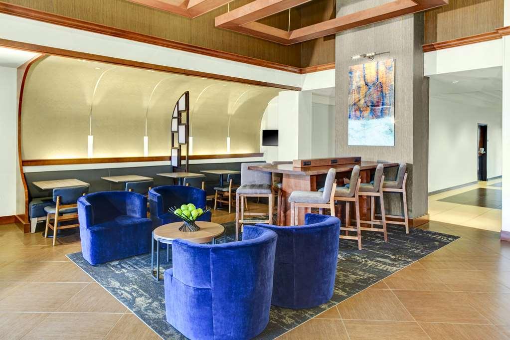 Hyatt Place Detroit/Livonia Interior photo