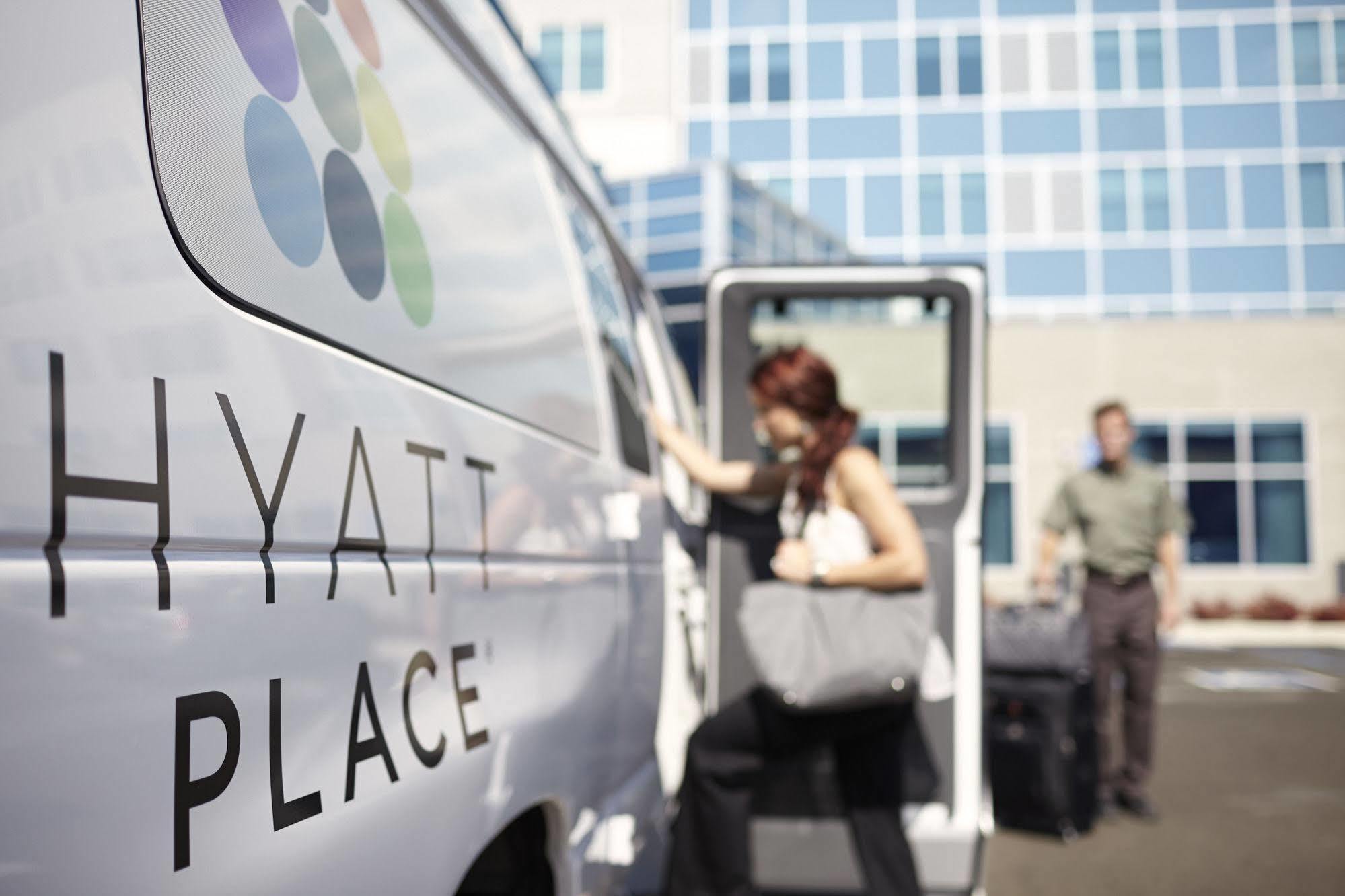 Hyatt Place Detroit/Livonia Exterior photo